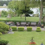 & Restaurant Am Wasser 3*