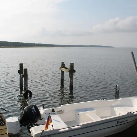 & Restaurant Am Wasser